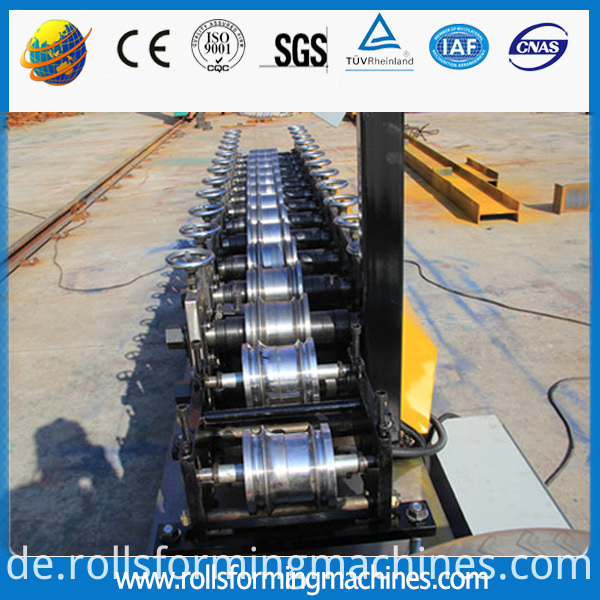 Rollen-Fensterladen-Tür-Lamellen-Rolle, die Maschine bildet Automatic Hurricane Aluminum Roller Shutter Machine